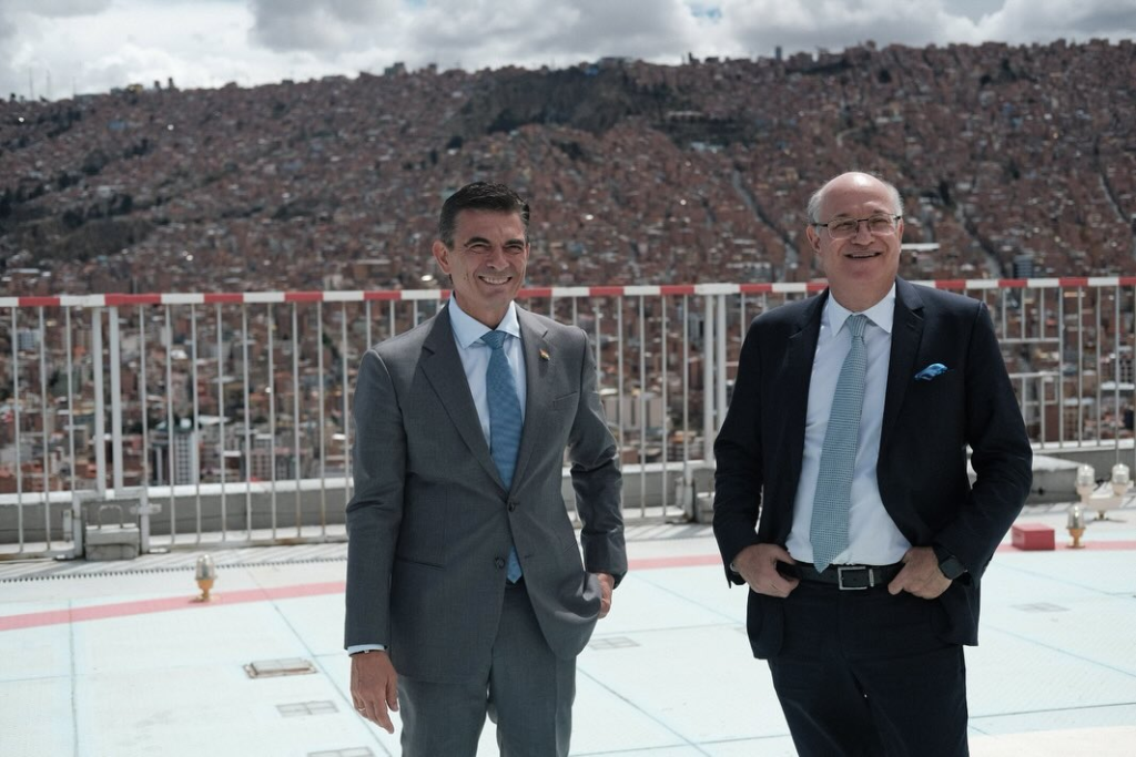 Rodrigo Paz y el presidente del BID Ilan Goldfajn