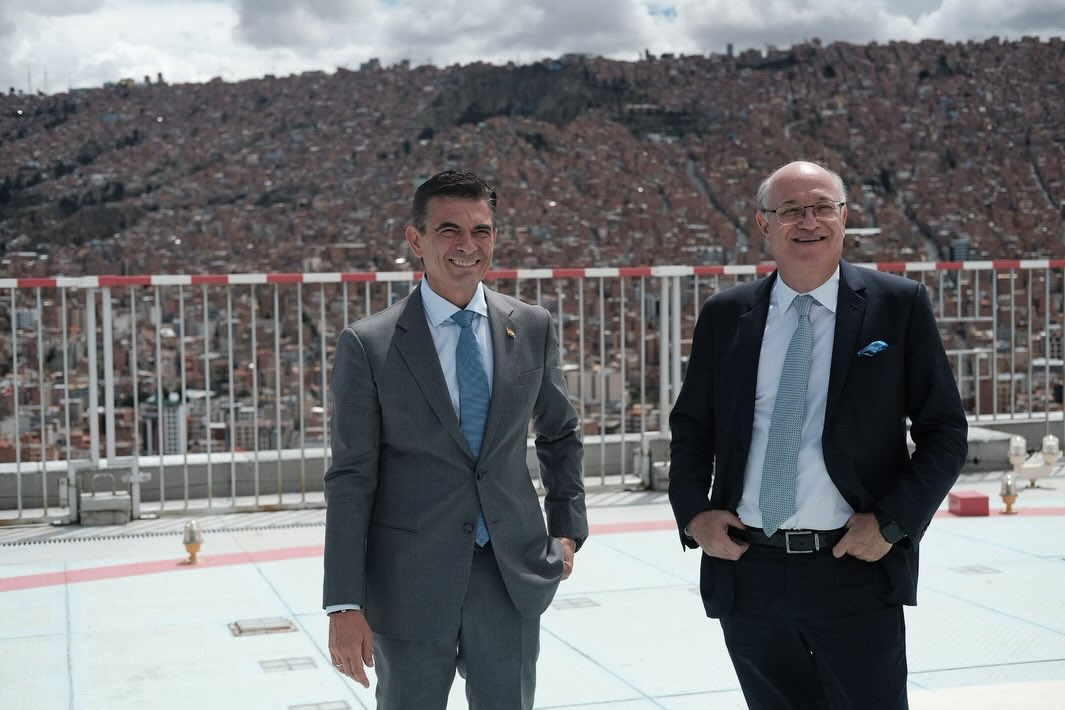Rodrigo Paz y el presidente del BID Ilan Goldfajn