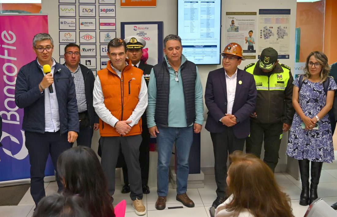 Rodrigo Paz corralito en dólares